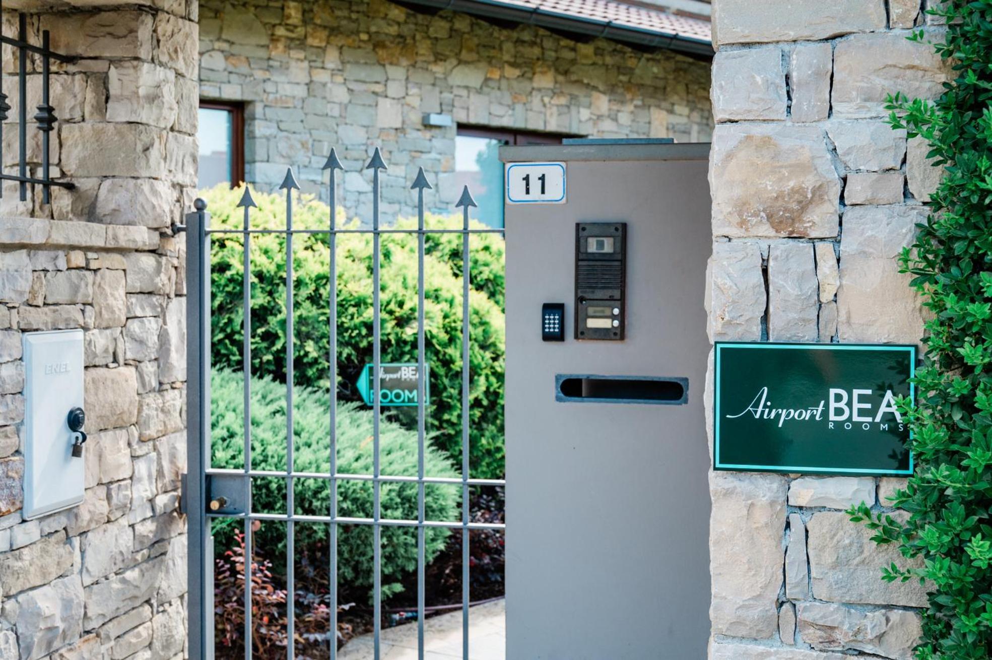 Airport Bea Rooms Azzano San Paolo ภายนอก รูปภาพ