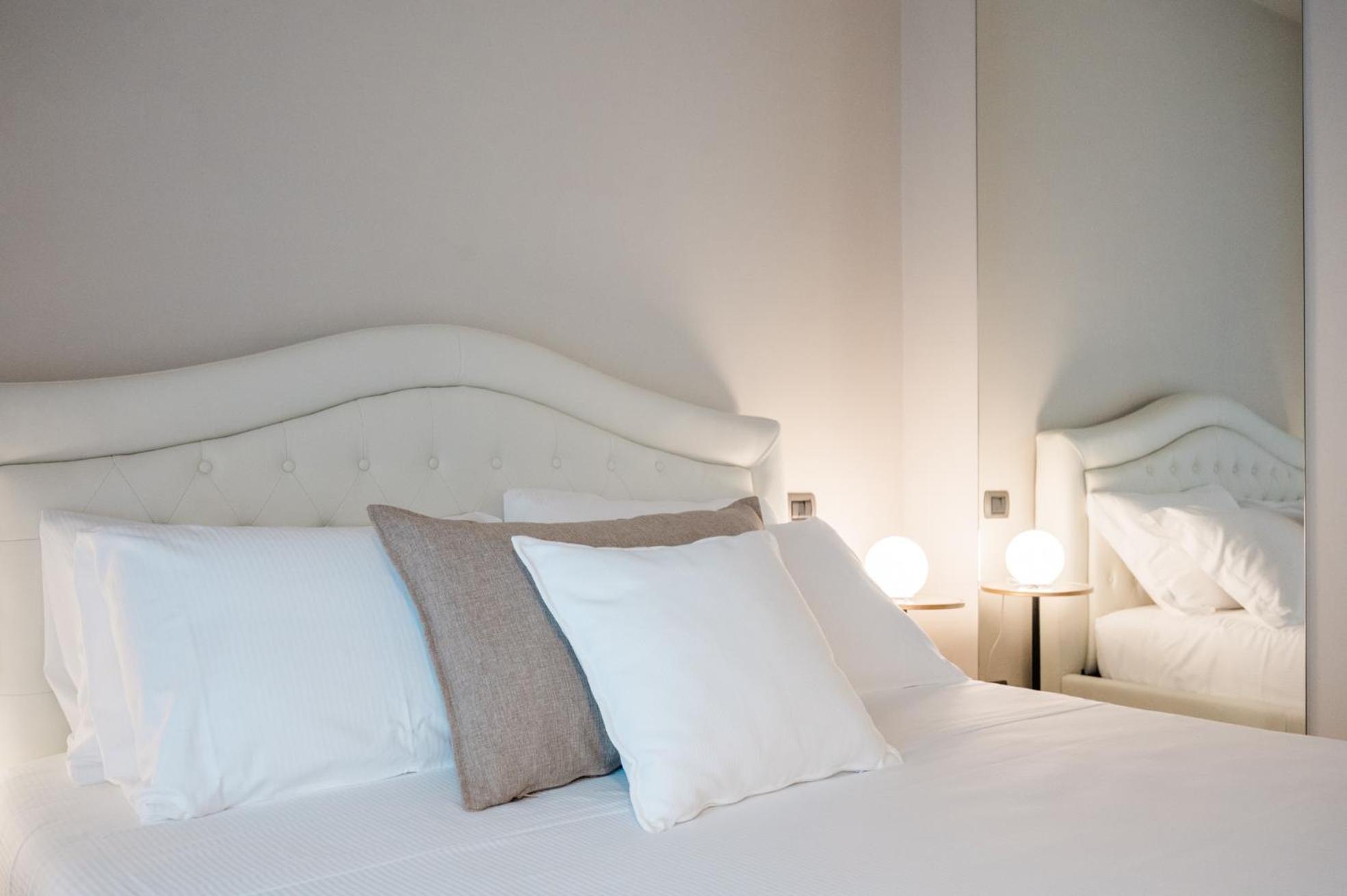 Airport Bea Rooms Azzano San Paolo ภายนอก รูปภาพ