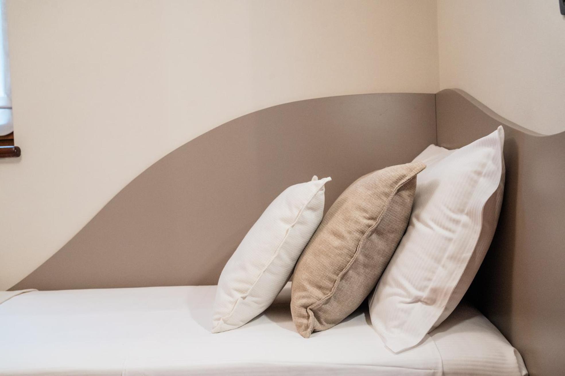 Airport Bea Rooms Azzano San Paolo ภายนอก รูปภาพ