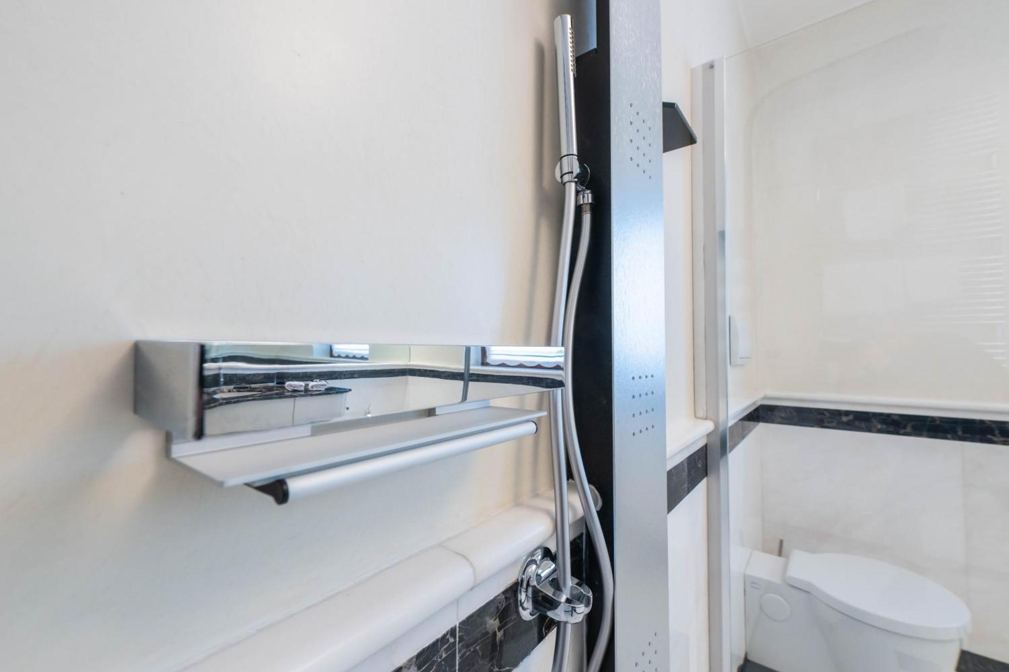 Airport Bea Rooms Azzano San Paolo ภายนอก รูปภาพ