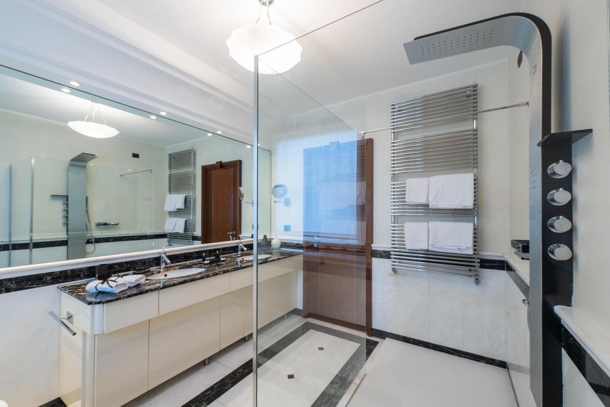 Airport Bea Rooms Azzano San Paolo ภายนอก รูปภาพ